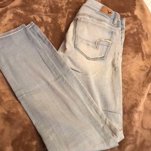 Light wash American eagle jeans